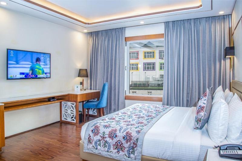 Lemon Tree Hotel Srinagar Екстер'єр фото