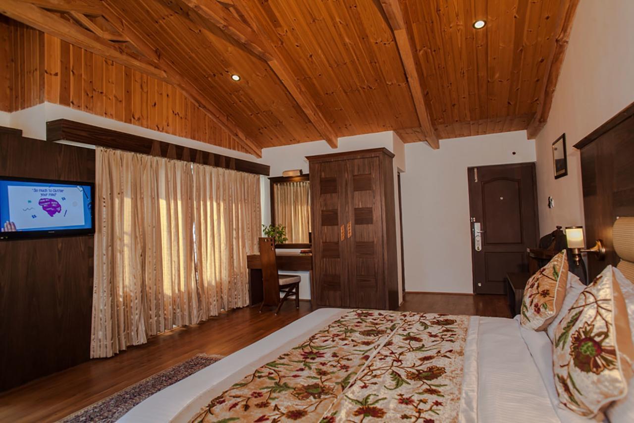 Lemon Tree Hotel Srinagar Екстер'єр фото
