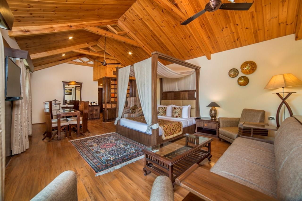 Lemon Tree Hotel Srinagar Екстер'єр фото