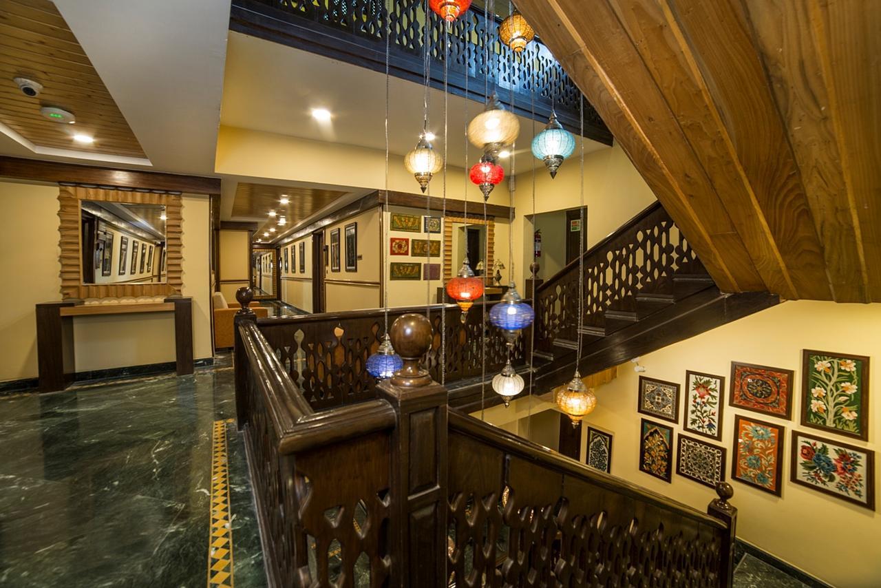 Lemon Tree Hotel Srinagar Екстер'єр фото