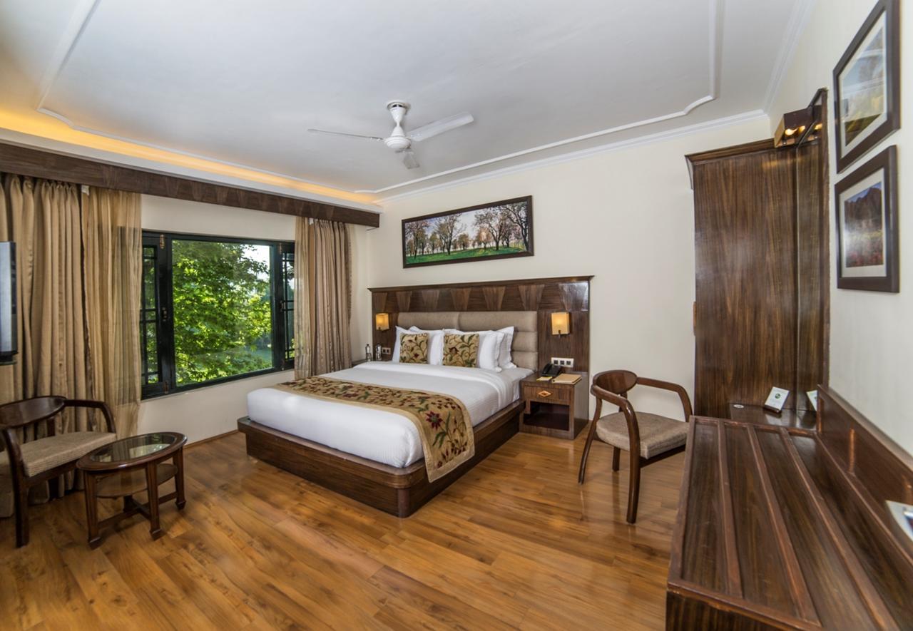 Lemon Tree Hotel Srinagar Екстер'єр фото